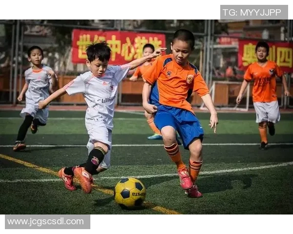 足球裁判操的规则解析与实战技巧分享助你成为优秀裁判员